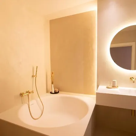 Alux Boutique فندق 2*